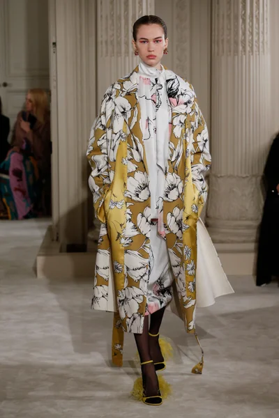 Look 13
